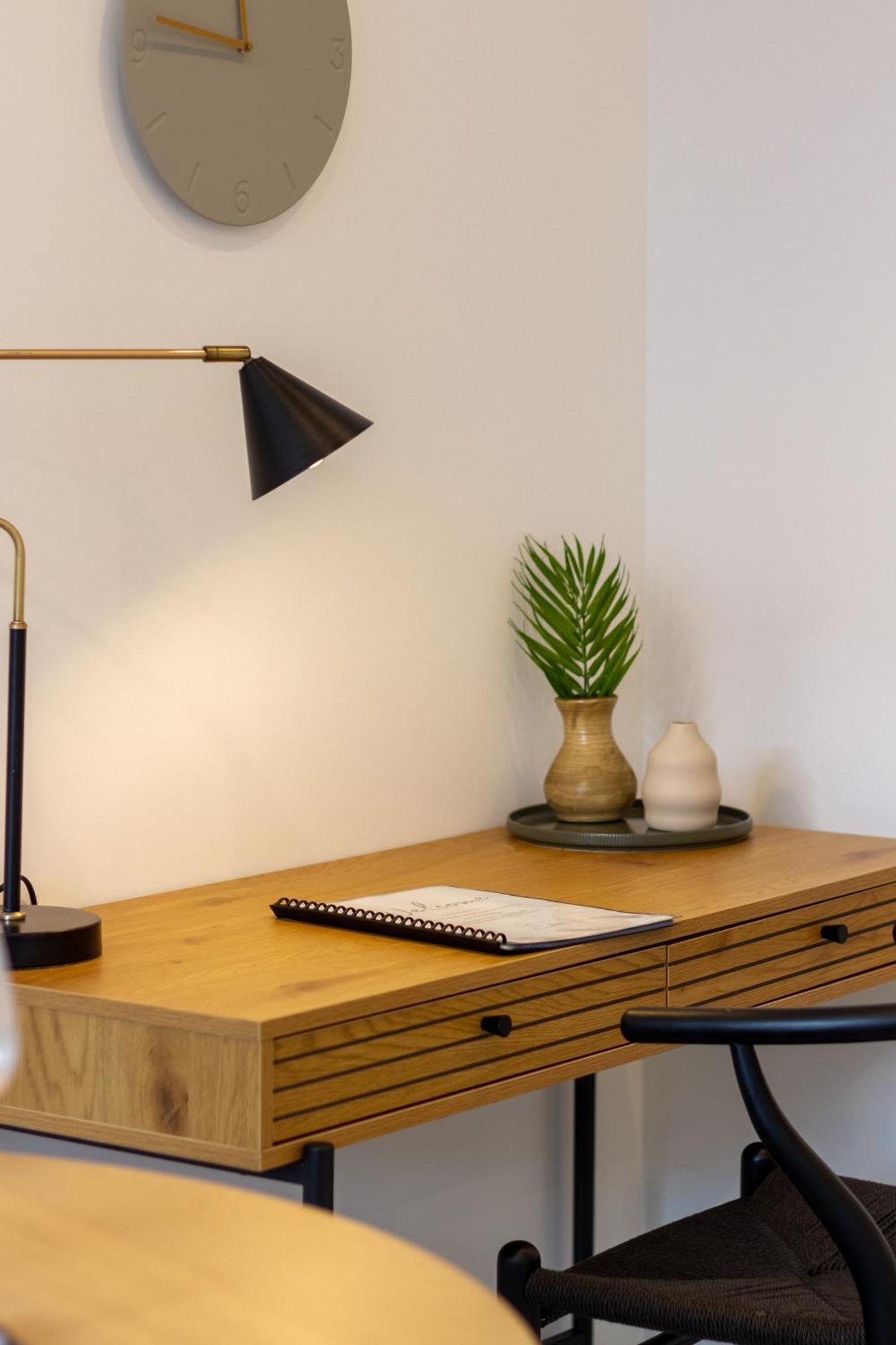 Single Level Studio, Cbd Escape: King Bed Christchurch Exterior photo