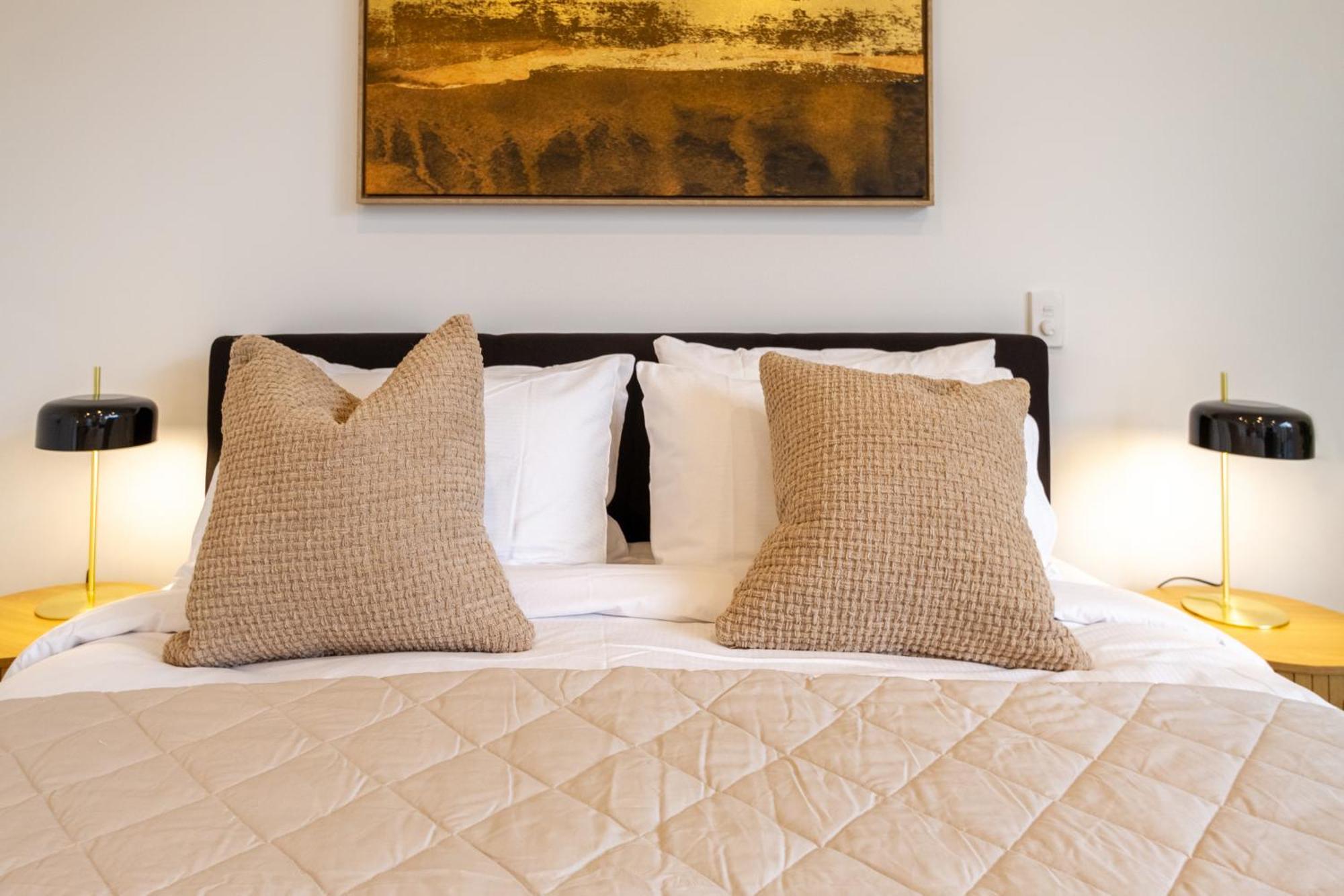 Single Level Studio, Cbd Escape: King Bed Christchurch Exterior photo